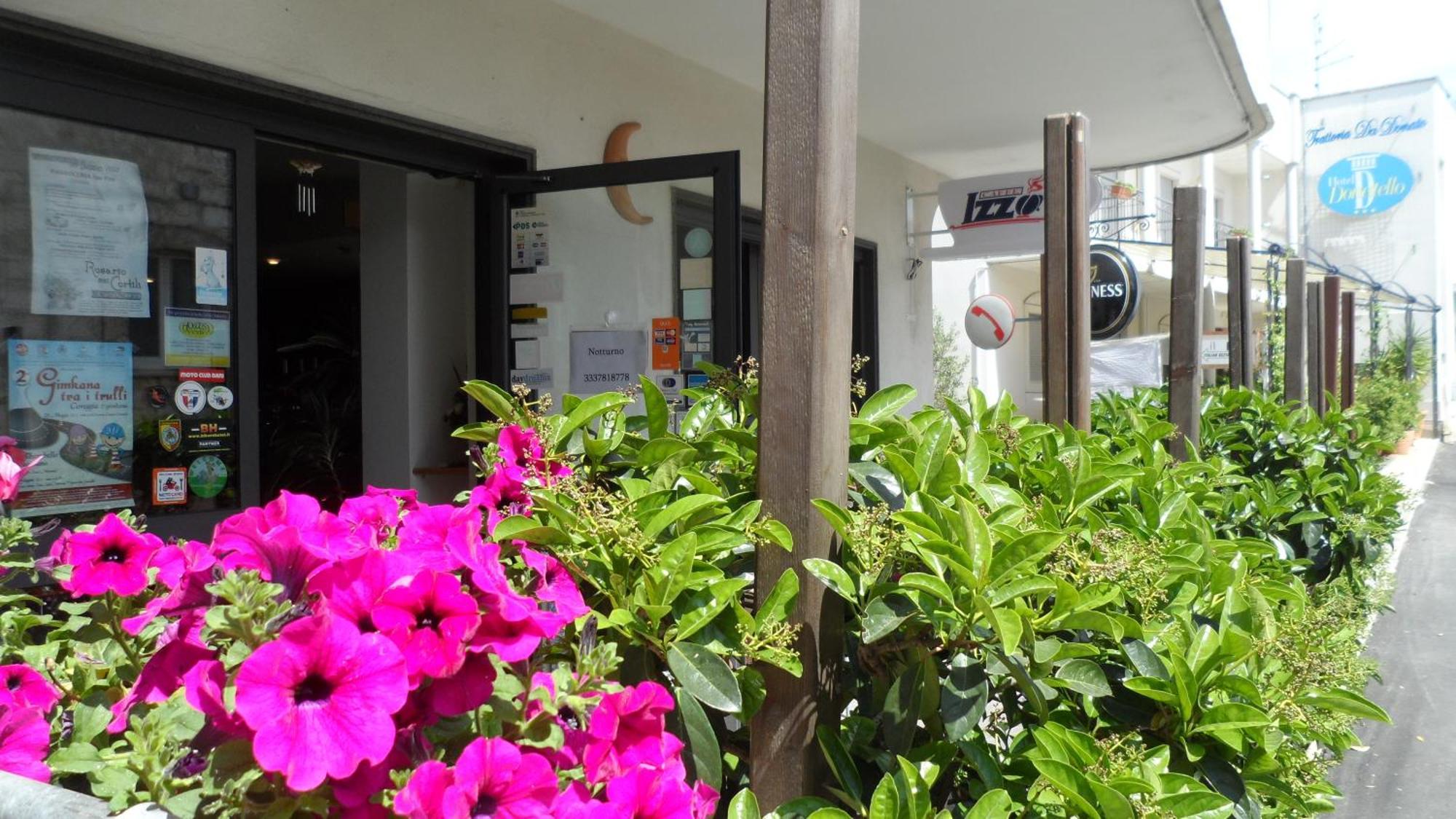 Hotel Donatello Alberobello Exterior photo